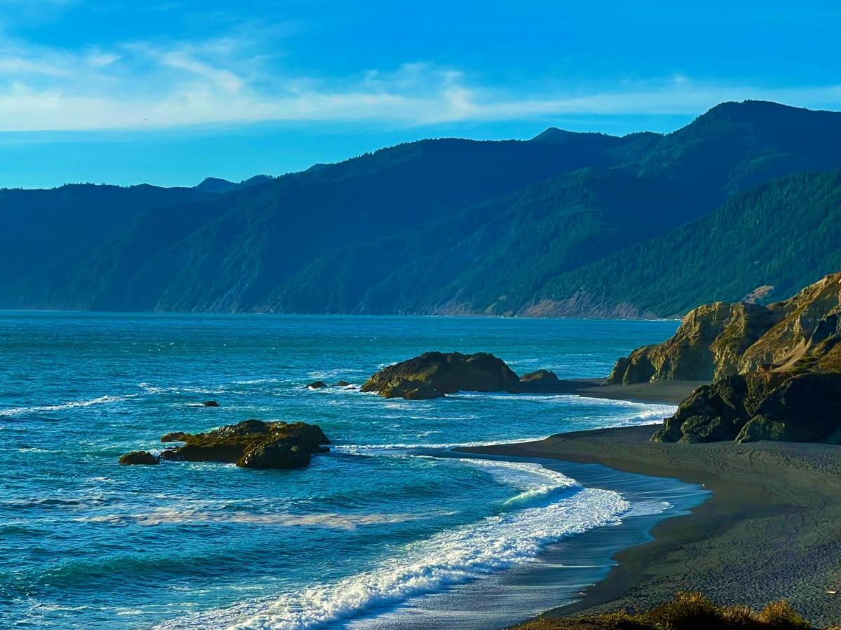 Amazing Oceanview 2 Bedroom Oceanfront! By Oceanviewhottubs Shelter Cove, Ca Tesla Ev Station Kültér fotó