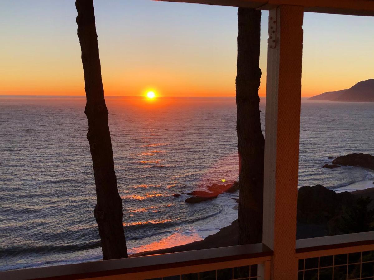 Amazing Oceanview 2 Bedroom Oceanfront! By Oceanviewhottubs Shelter Cove, Ca Tesla Ev Station Kültér fotó