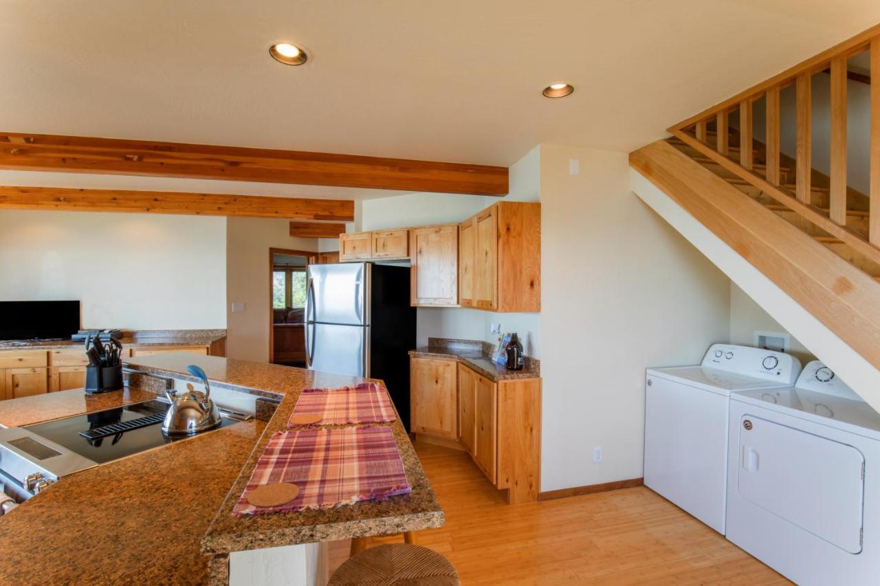 Amazing Oceanview 2 Bedroom Oceanfront! By Oceanviewhottubs Shelter Cove, Ca Tesla Ev Station Kültér fotó