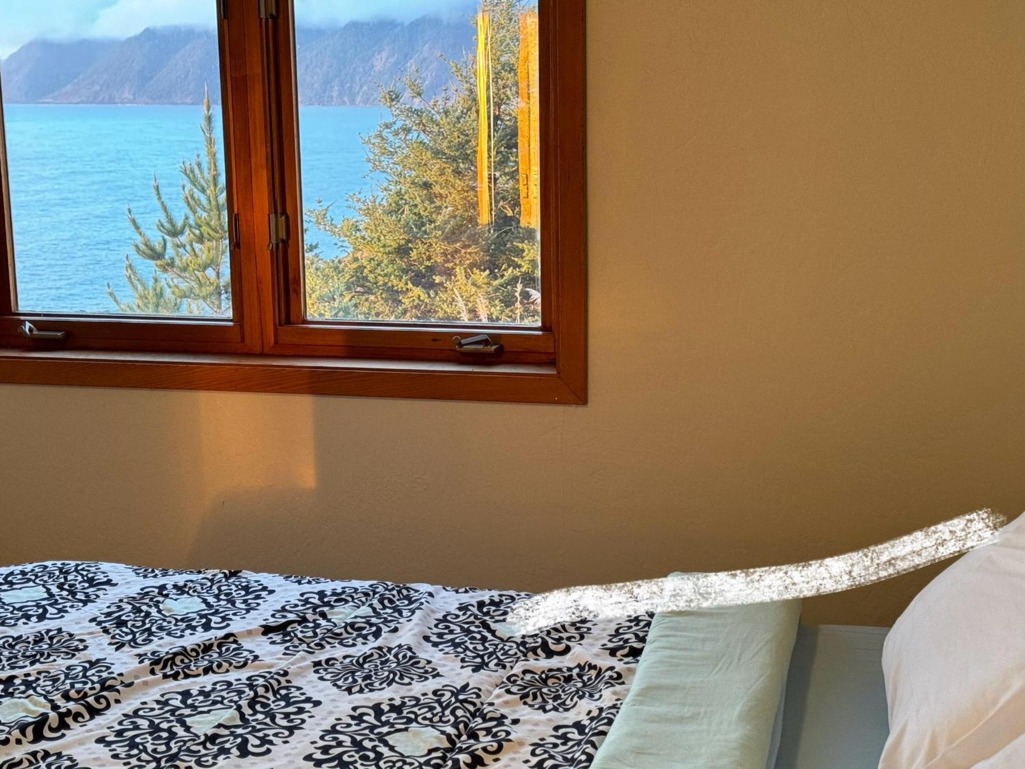 Amazing Oceanview 2 Bedroom Oceanfront! By Oceanviewhottubs Shelter Cove, Ca Tesla Ev Station Kültér fotó